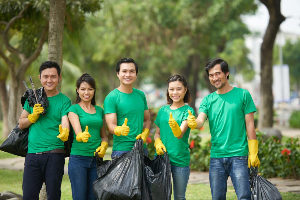 social entrepreneurs on a volunteer event